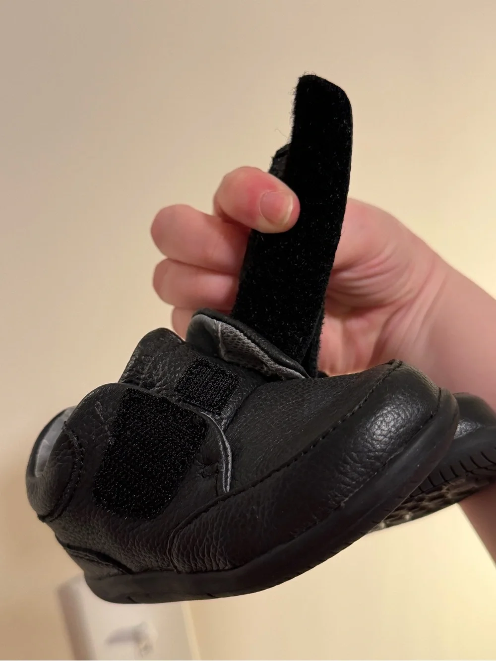 Stride Rite Kids Black Leather Velcro Strap Shoes- 4W